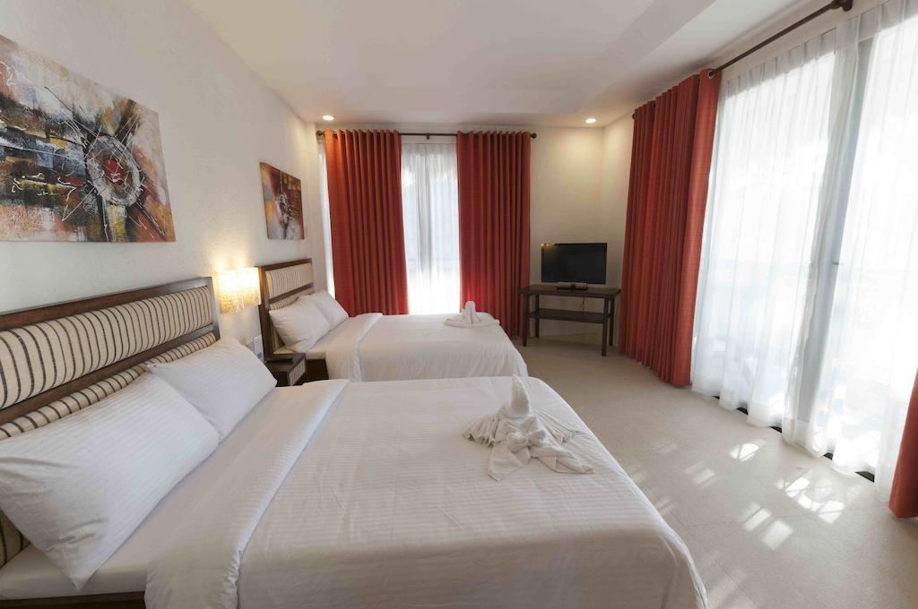 Rieseling Boracay Beach Resort Balabag  الغرفة الصورة